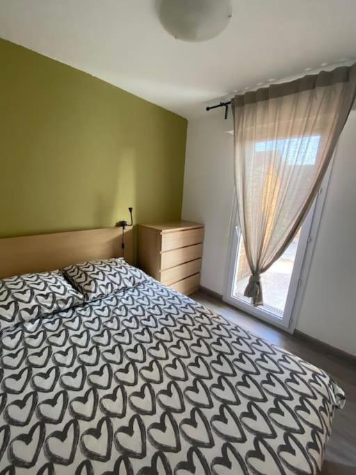 Апартаменты Appt 2 Pieces Port Frejus - Mega Terrasse + Garage Экстерьер фото